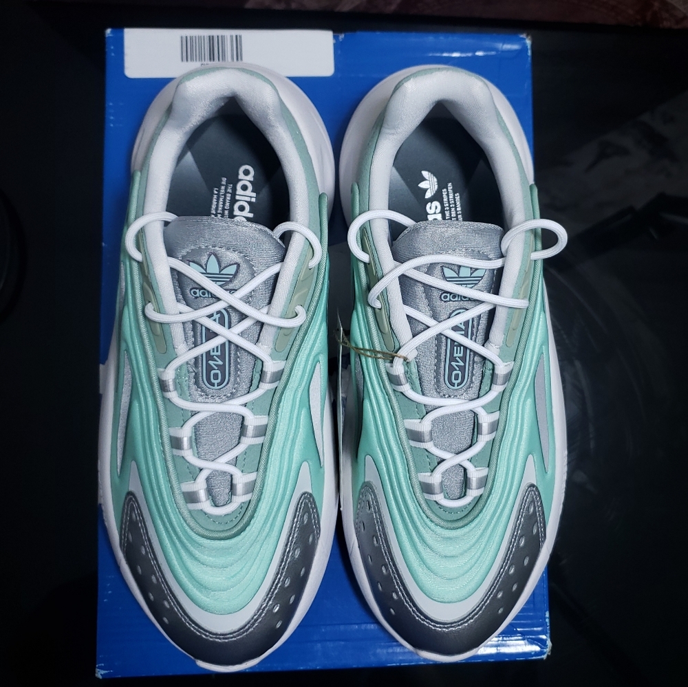 Adidas Originals Ozelia - Picture 6 of 8